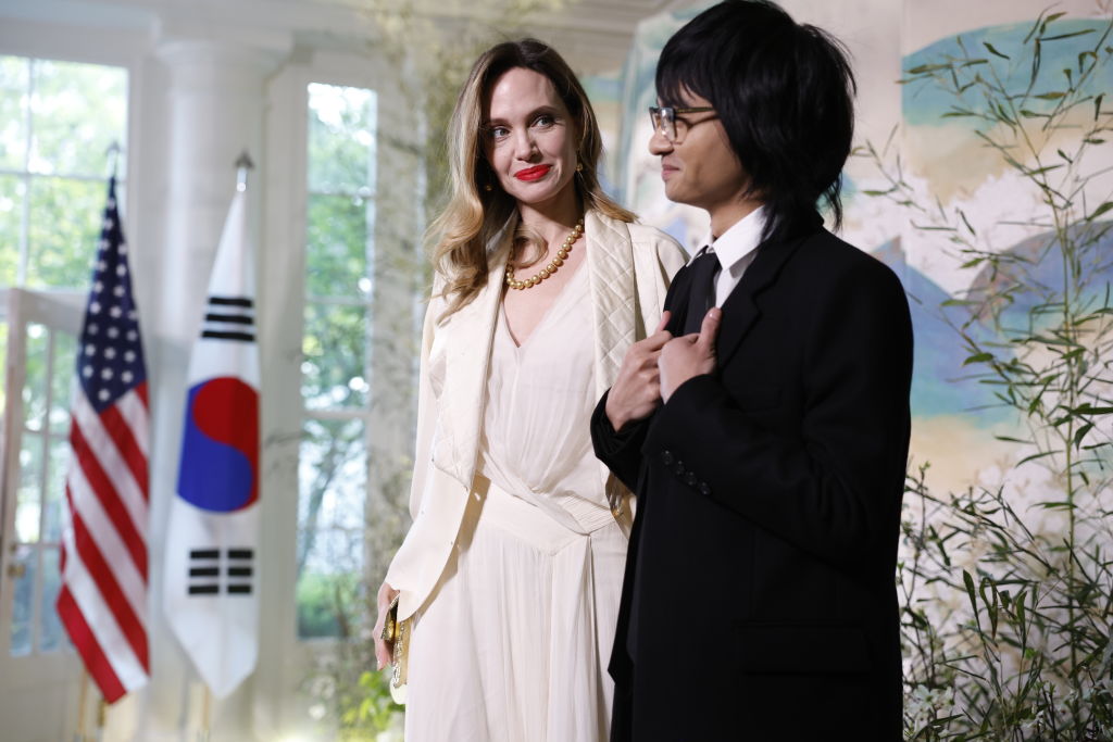 angelina jolie kids Maddox