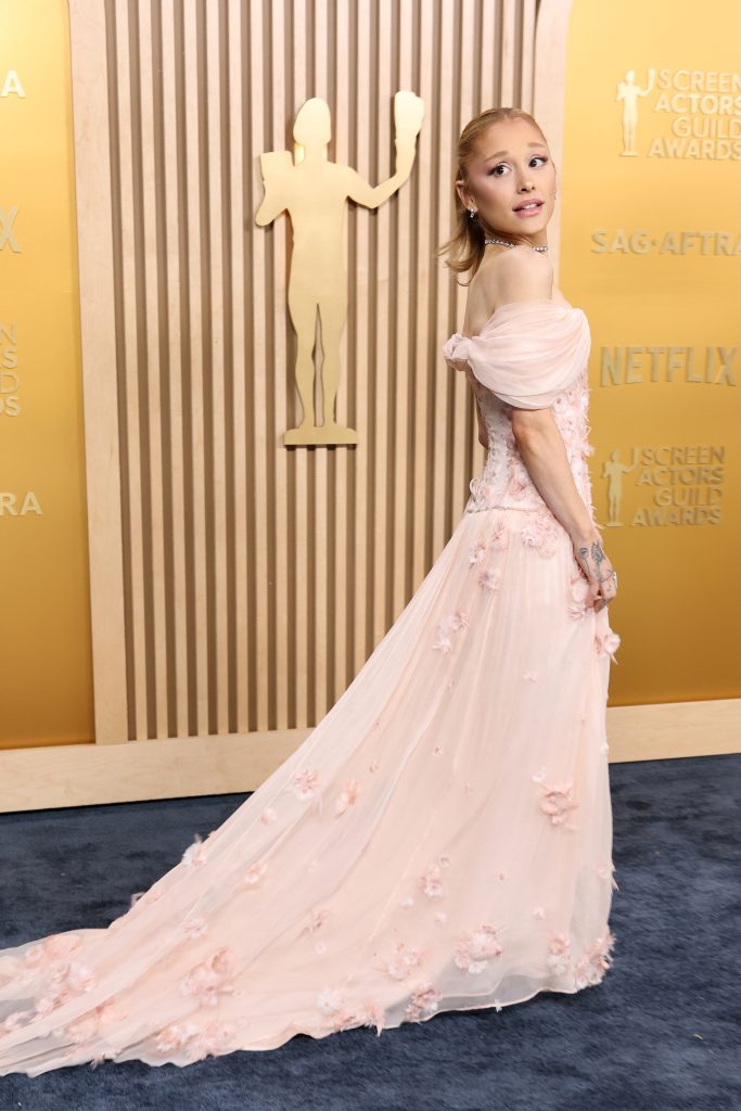 ariana grande sag awards 2025